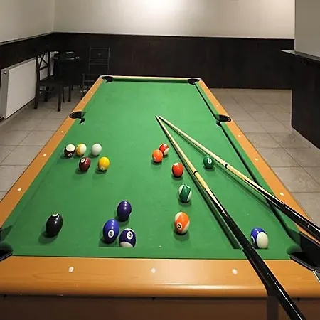 Pensiunea Montan Din Bran,sat Simon Indoor Отель 3*
