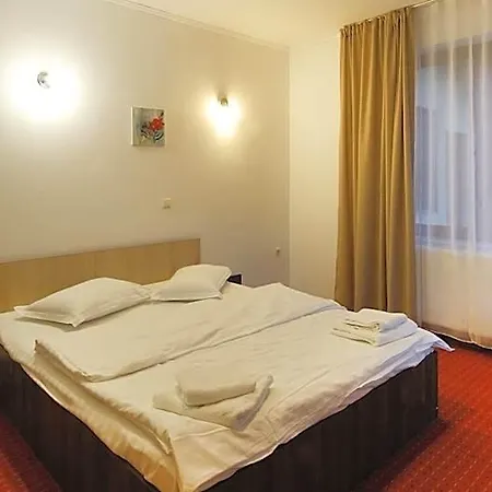 Отель Pensiunea Montan Din Bran,sat Simon Indoor 3*