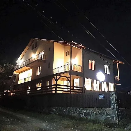 Отель Pensiunea Montan Din Bran,sat Simon Indoor 3*