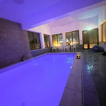 Pensiunea Montan Din Bran,sat Simon Indoor Отель 3*